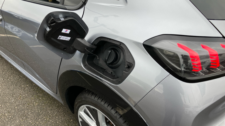 Peugeot 208 1.2 PureTech 100 GT Line 5dr Petrol Hatchback